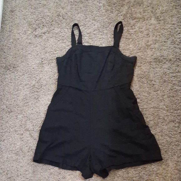 Old Navy Black Jumpsuit with Fitted Waist - Picture 1 of 4